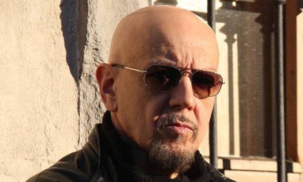 “Come lacrime nella pioggia”, il nuovo singolo di Enrico Ruggeri