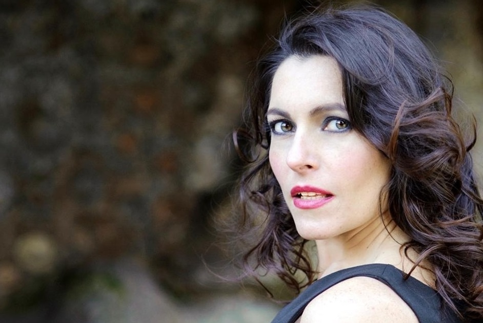 Roberta Caronia: “Amo alla follia il mio lavoro”