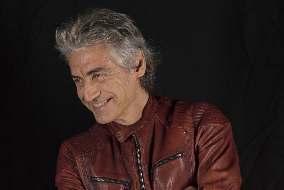 “La ragazza dei tuoi sogni”, il nuovo singolo di Ligabue in anteprima live su Rai 1