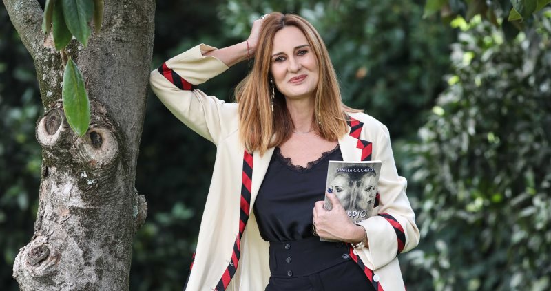 “Doppio legame”, la denuncia letteraria di Daniela Cicchetta contro la “gabbia” dell’amore.