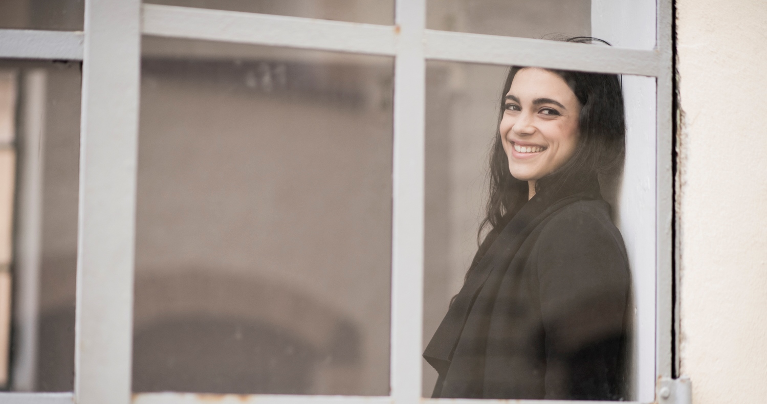 Ester Pantano, attrice e protagonista di Màkari: “Quando si ha la possibilità di scegliere, il sogno può diventare realtà”