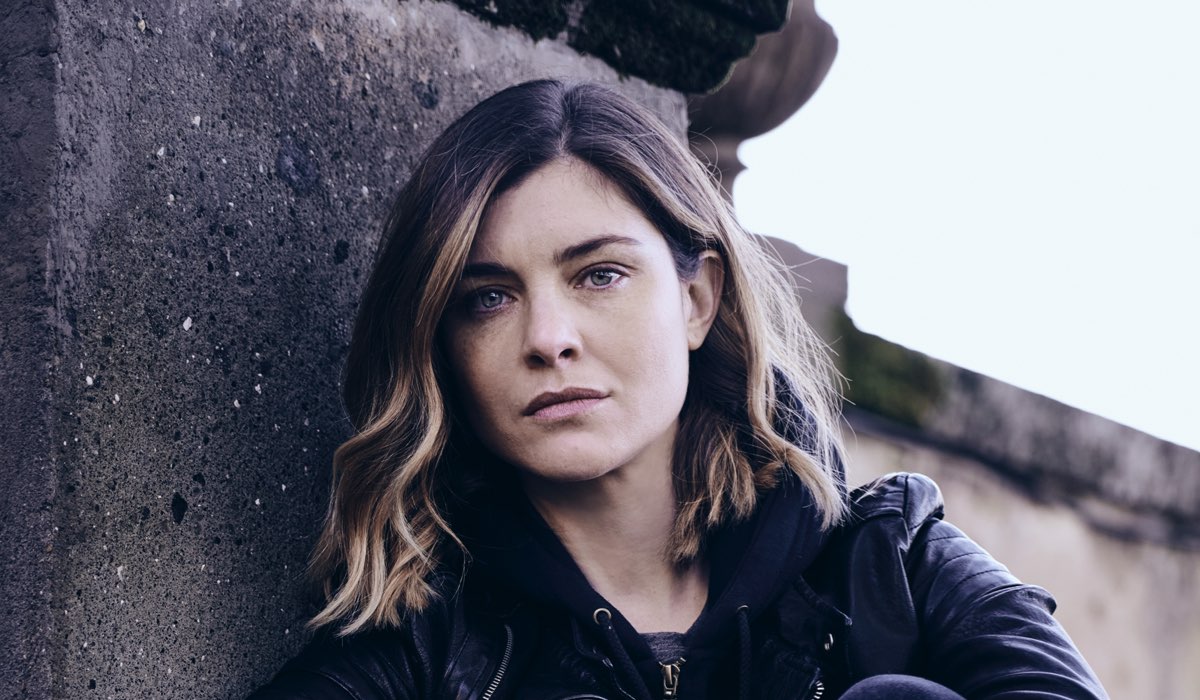 Su Rai1 arriva “La fuggitiva”, la serie “action” scritta da Salvatore Basile