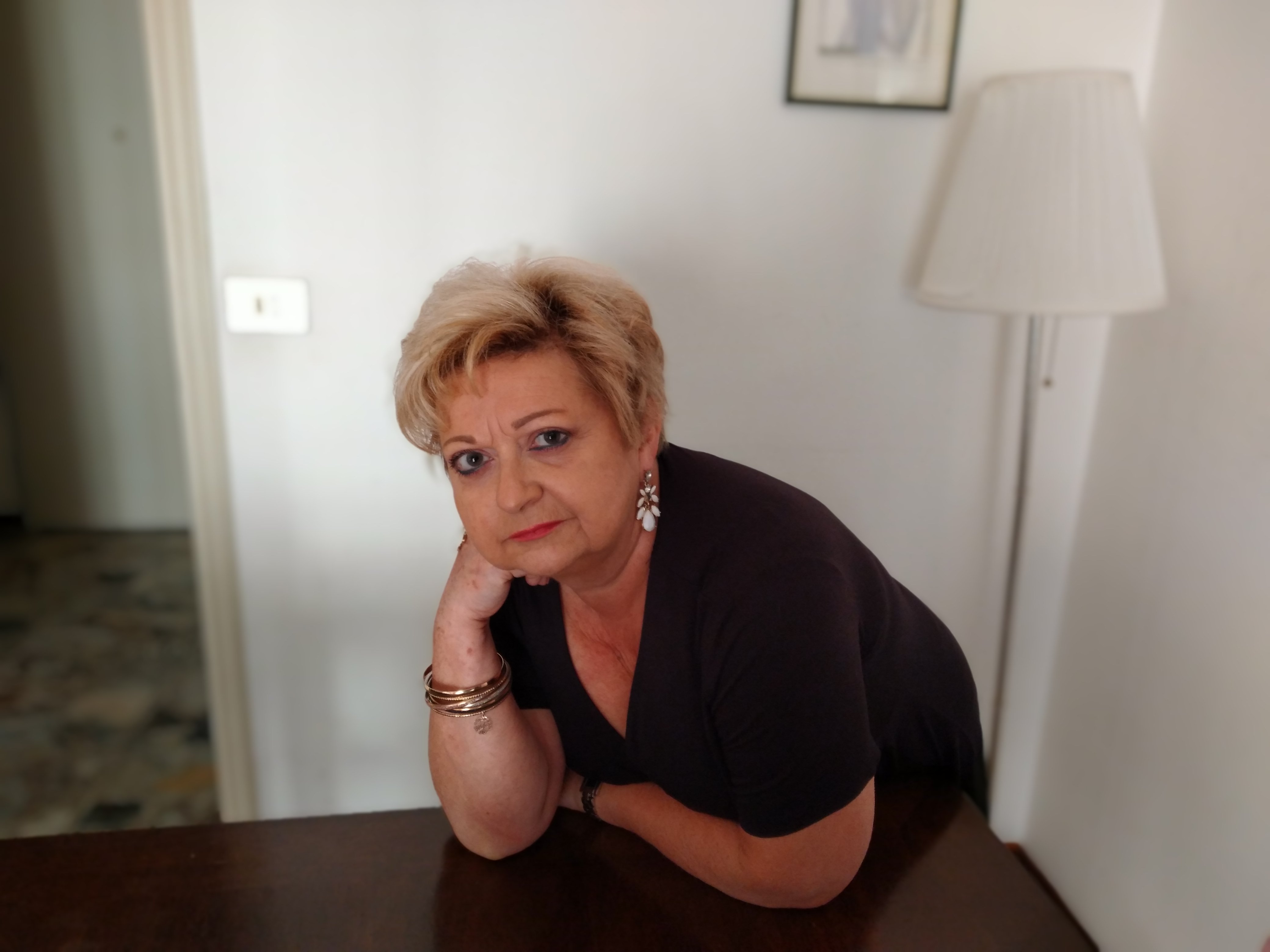 Torna “L’ispettore Coliandro” con Luisella Notari tra i protagonisti: “Siamo una grande famiglia”