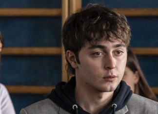 SIMONE CASANICA emozionato al suo debutto di “Un Professore” su Rai1