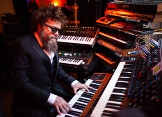 EXTRALISCIO e LE NUVOLE EXTRALISCIO e LE NUVOLE