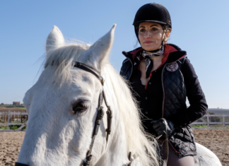 Paola Lavini in “Brado” di Kim .R. Stuart PAOLA LAVINI