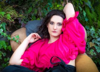 Aurora Peres protagonista di -Esterno notte